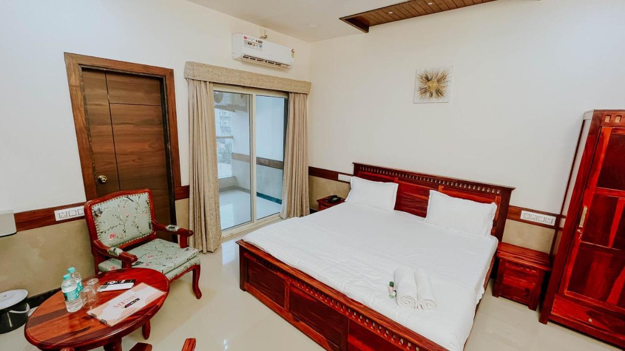 Hotel Tirth By Sonu'S อุจเจน ภายนอก รูปภาพ